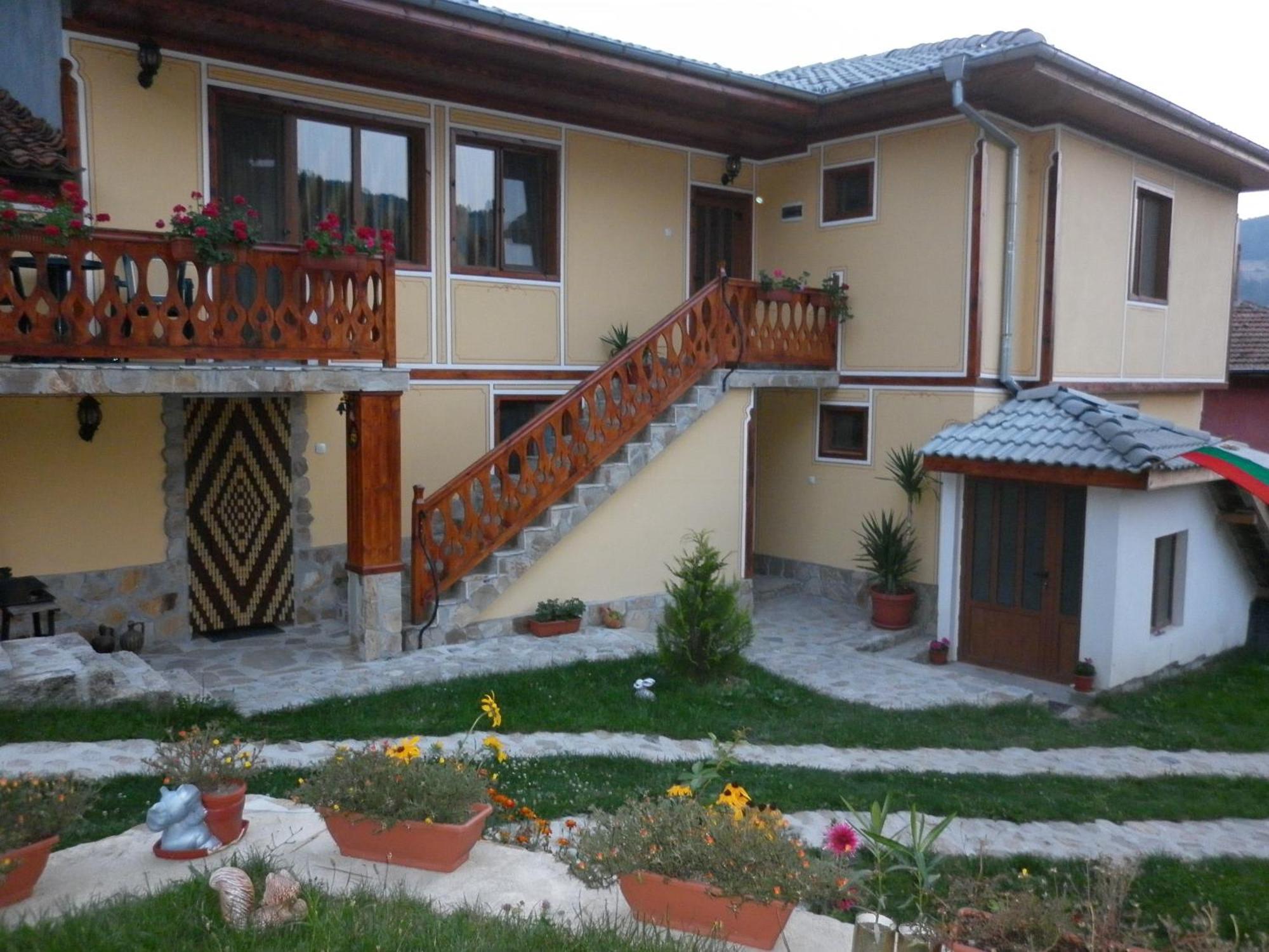 Guest House Mavrudieva Kopriwschtiza Exterior foto
