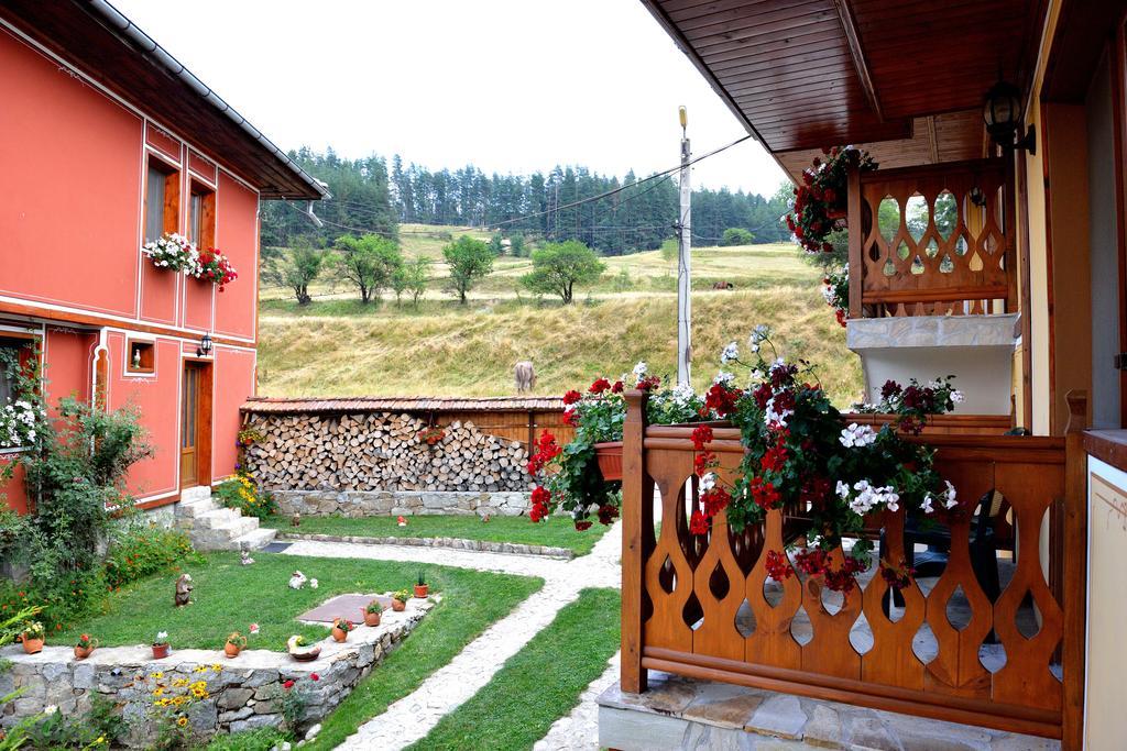 Guest House Mavrudieva Kopriwschtiza Exterior foto
